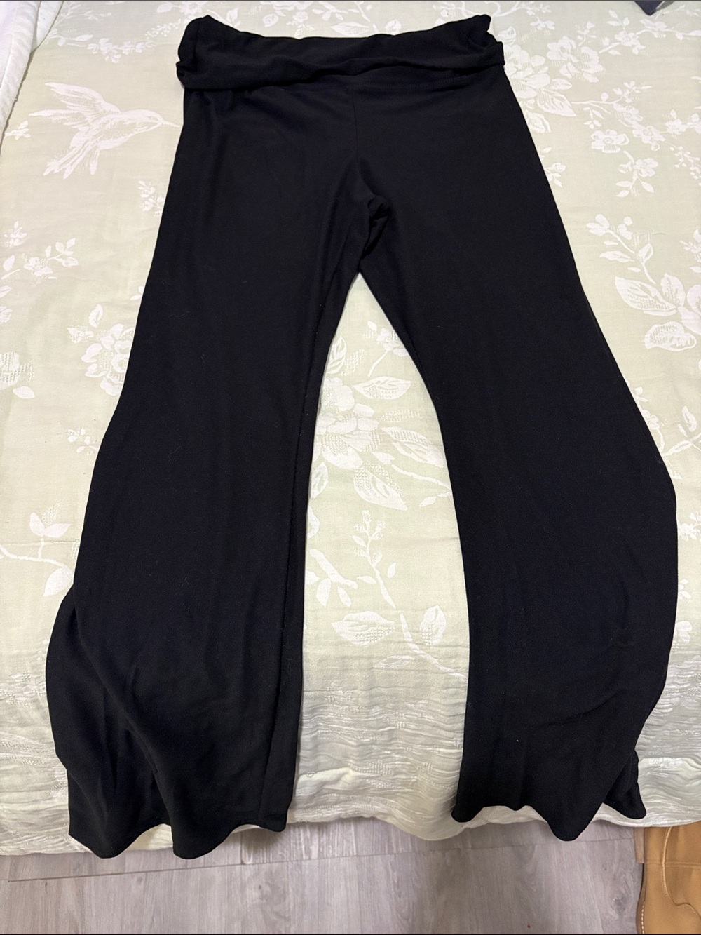 No Boundaries Black Wide-Leg Fold-Over Waist Leggings